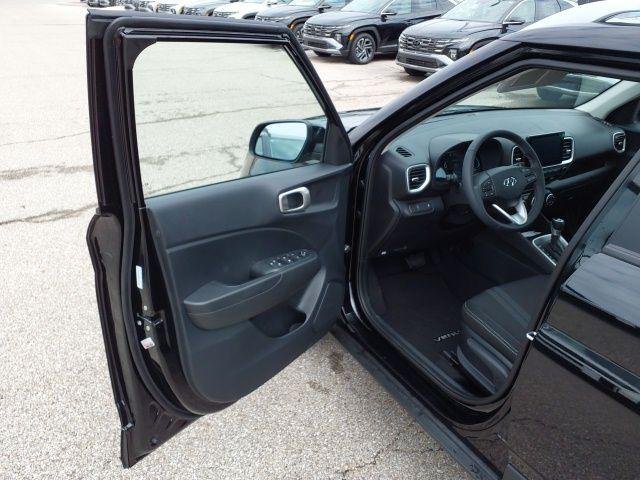 New 2026 Onyx Black Hyundai SEL image 28