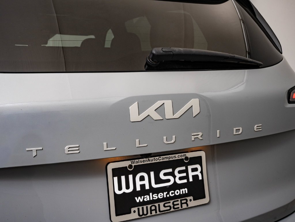 Used 2023 Wolf Gray Kia SX-Prestige X-Line image 17