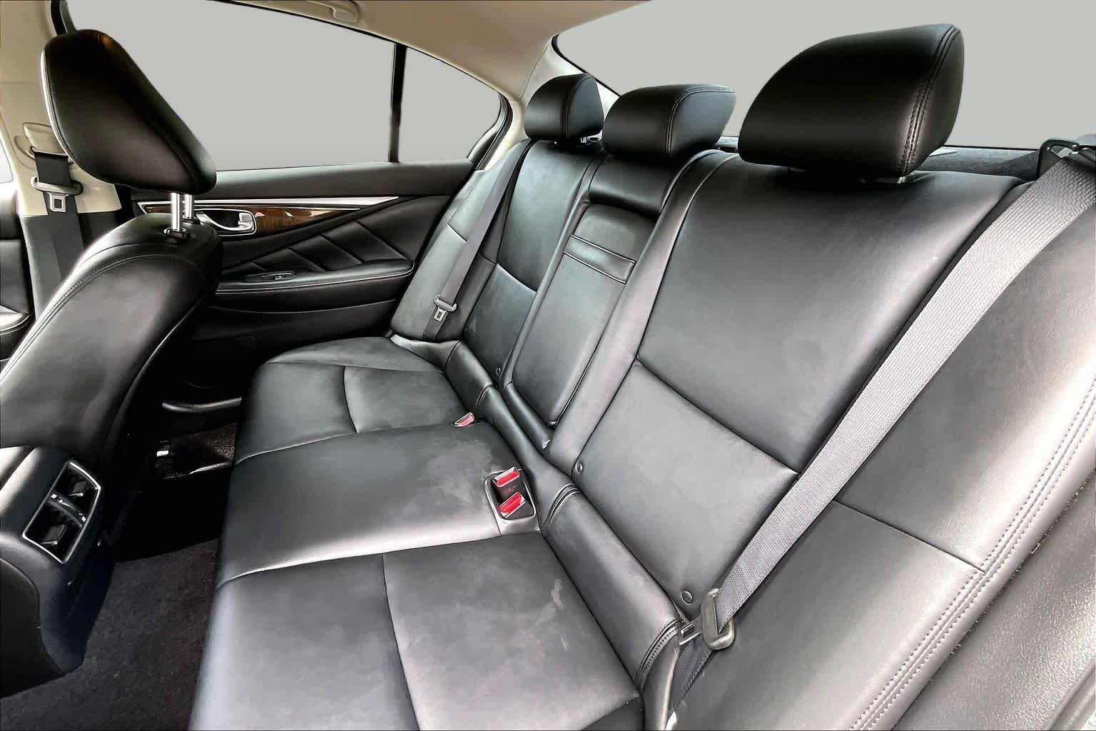 Used 2018 Hagane Blue INFINITI 3.0t LUXE image 21