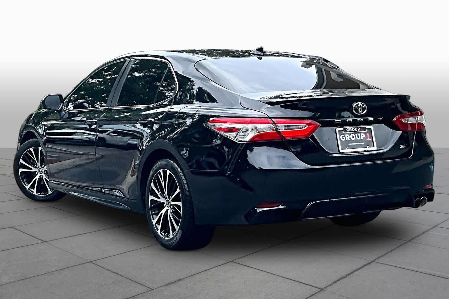 Used 2020 Midnight Black Metallic Toyota SE image 12