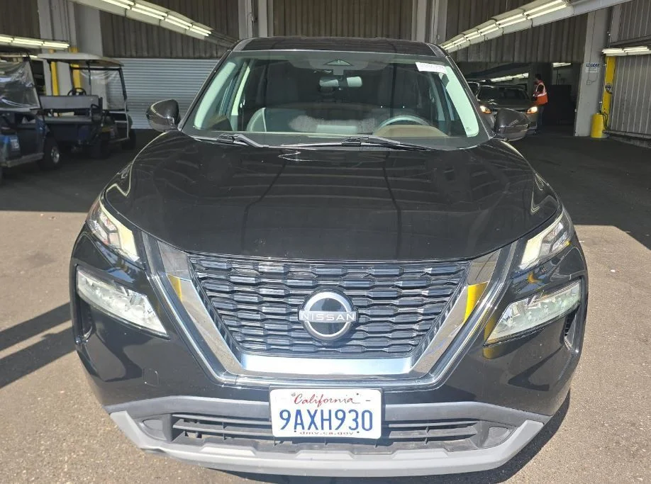 Used 2022 Nissan Rogue SV with VIN 5N1BT3BB0NC696831 for sale in Kansas City