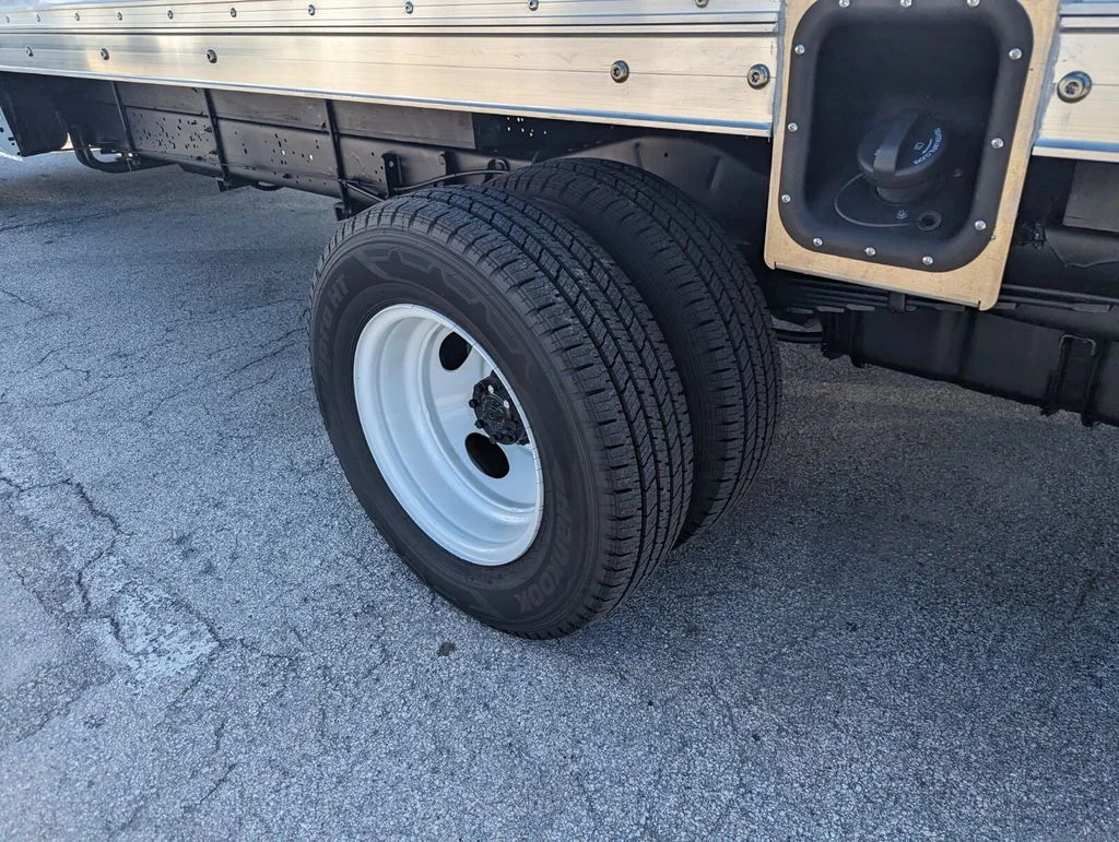 New 2026 Oxford White Ford E-450 DRW image 11
