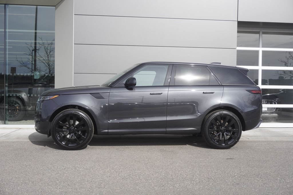 New 2026 Carpathian Grey Land Rover SE image 8