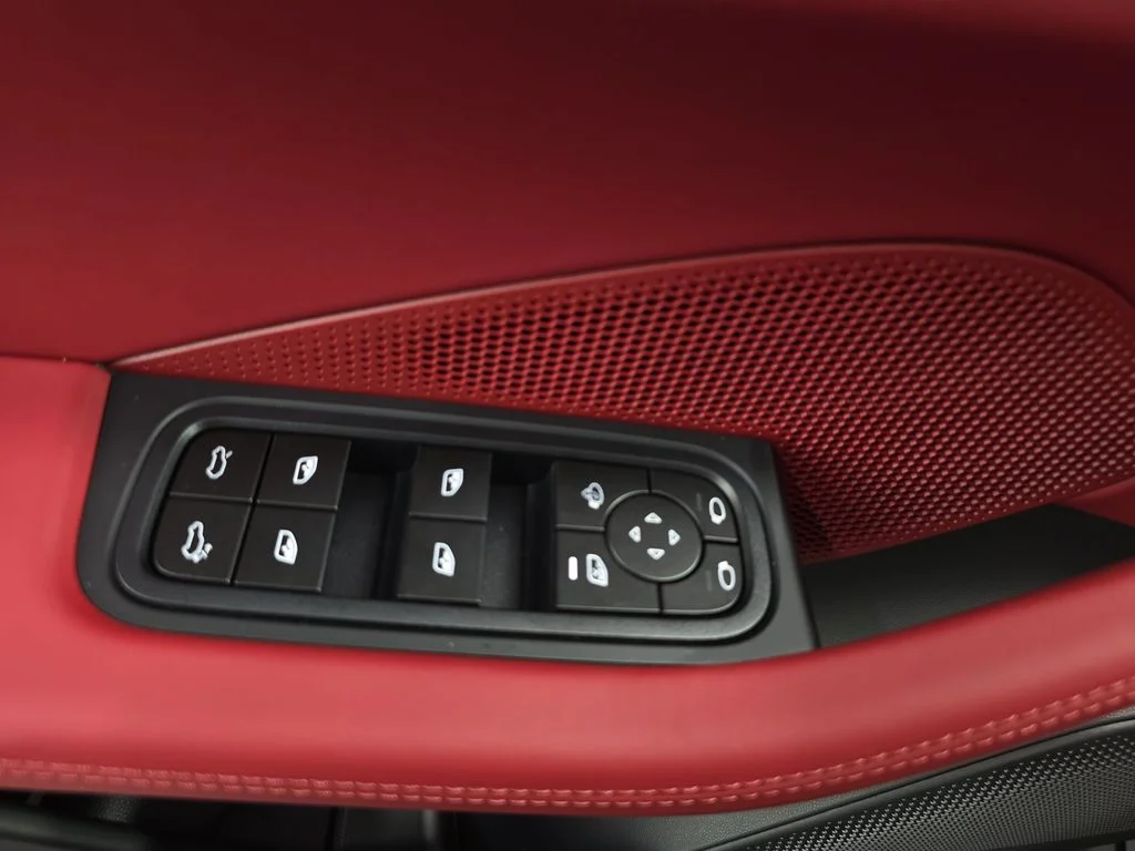 2026 Porsche Macan GTS - Photo 21