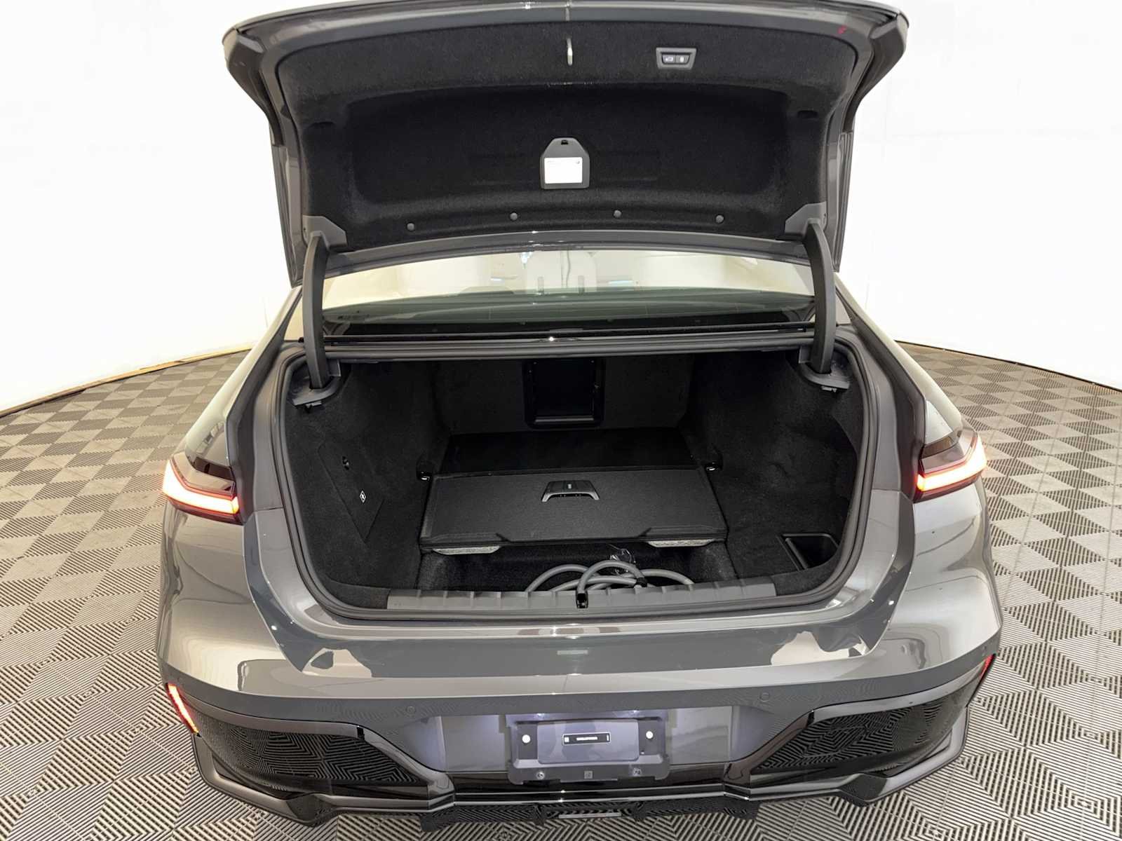 2026 BMW i7 60 - Photo 23