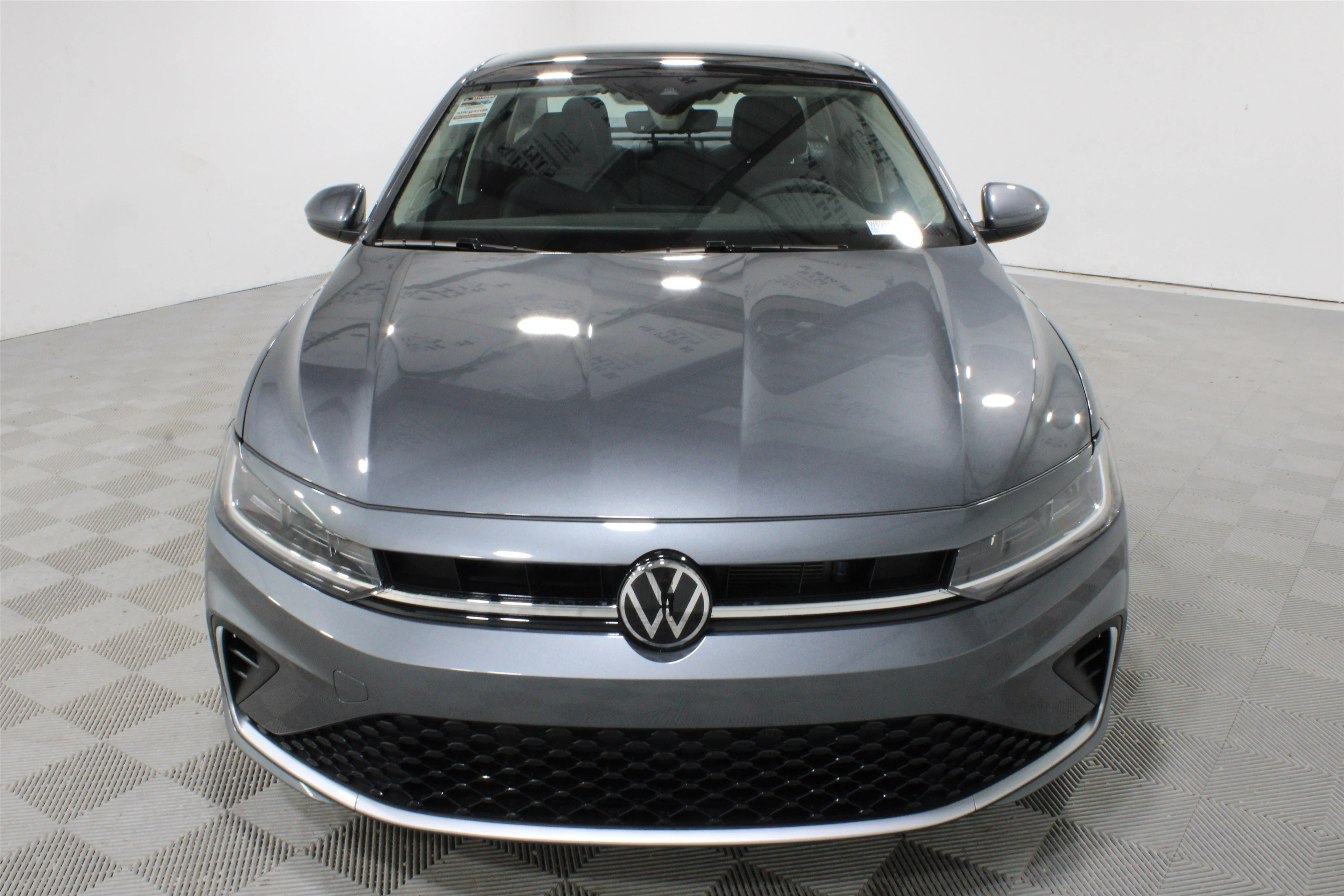 New 2026 Platinum Gray Metallic Volkswagen SE image 32