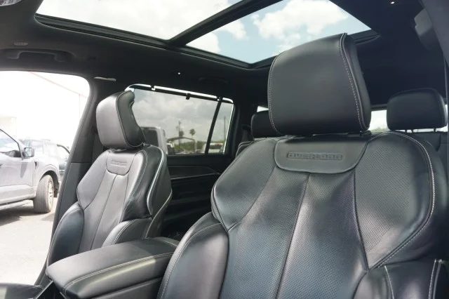 Used 2021 WHITE Jeep Overland image 26