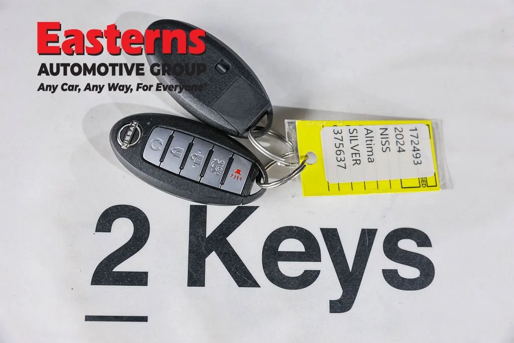 Used 2024 Silver Nissan 2.5 S image 24