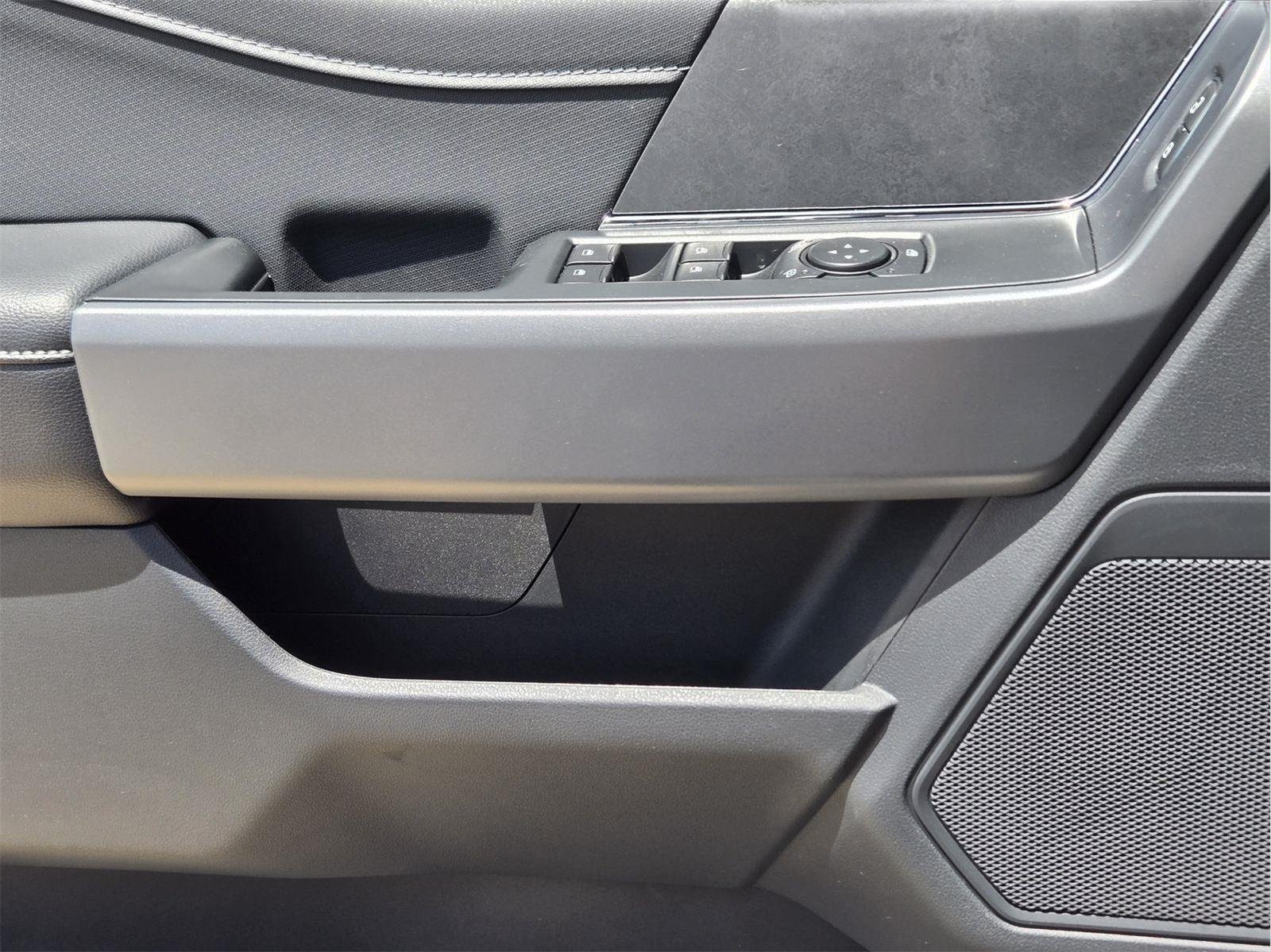 New 2026 Iconic Silver Metallic Ford XLT image 15