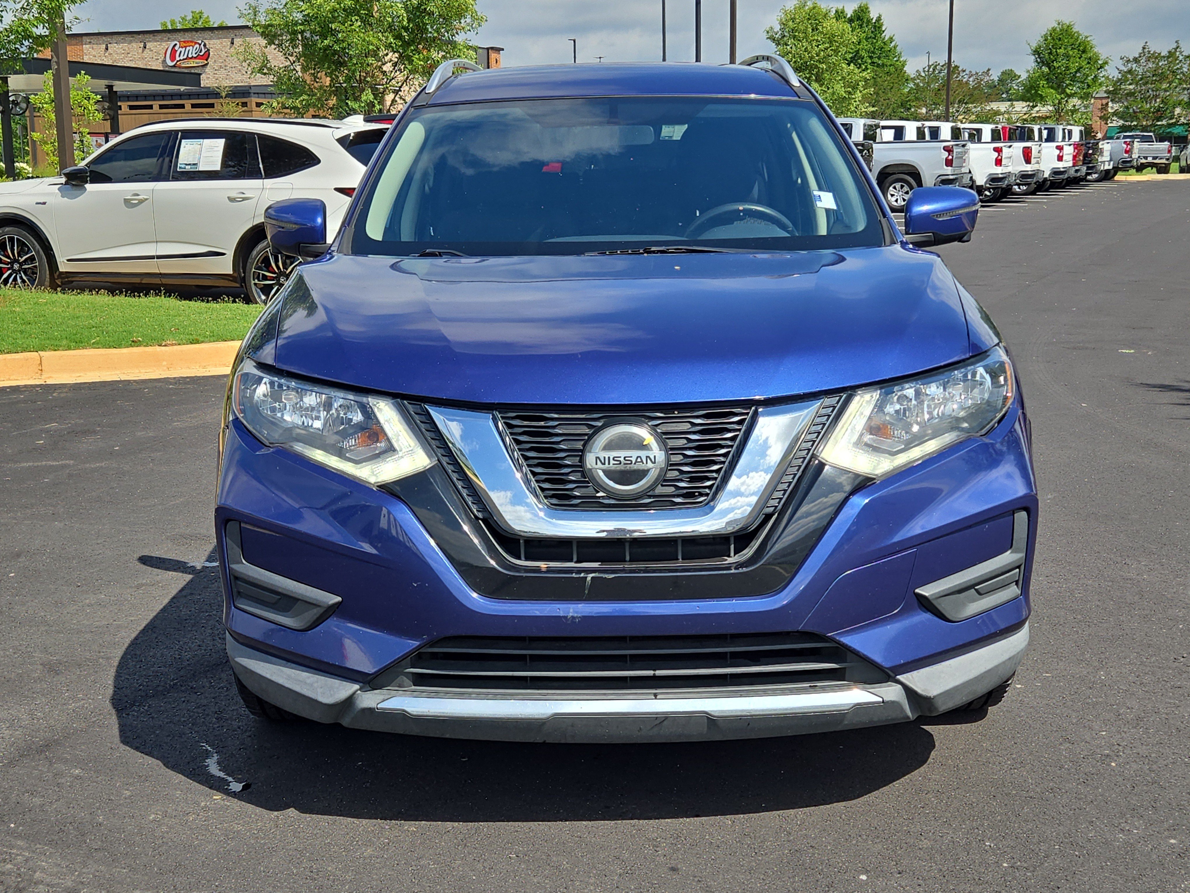 Used 2018 Blue Nissan SV image 4