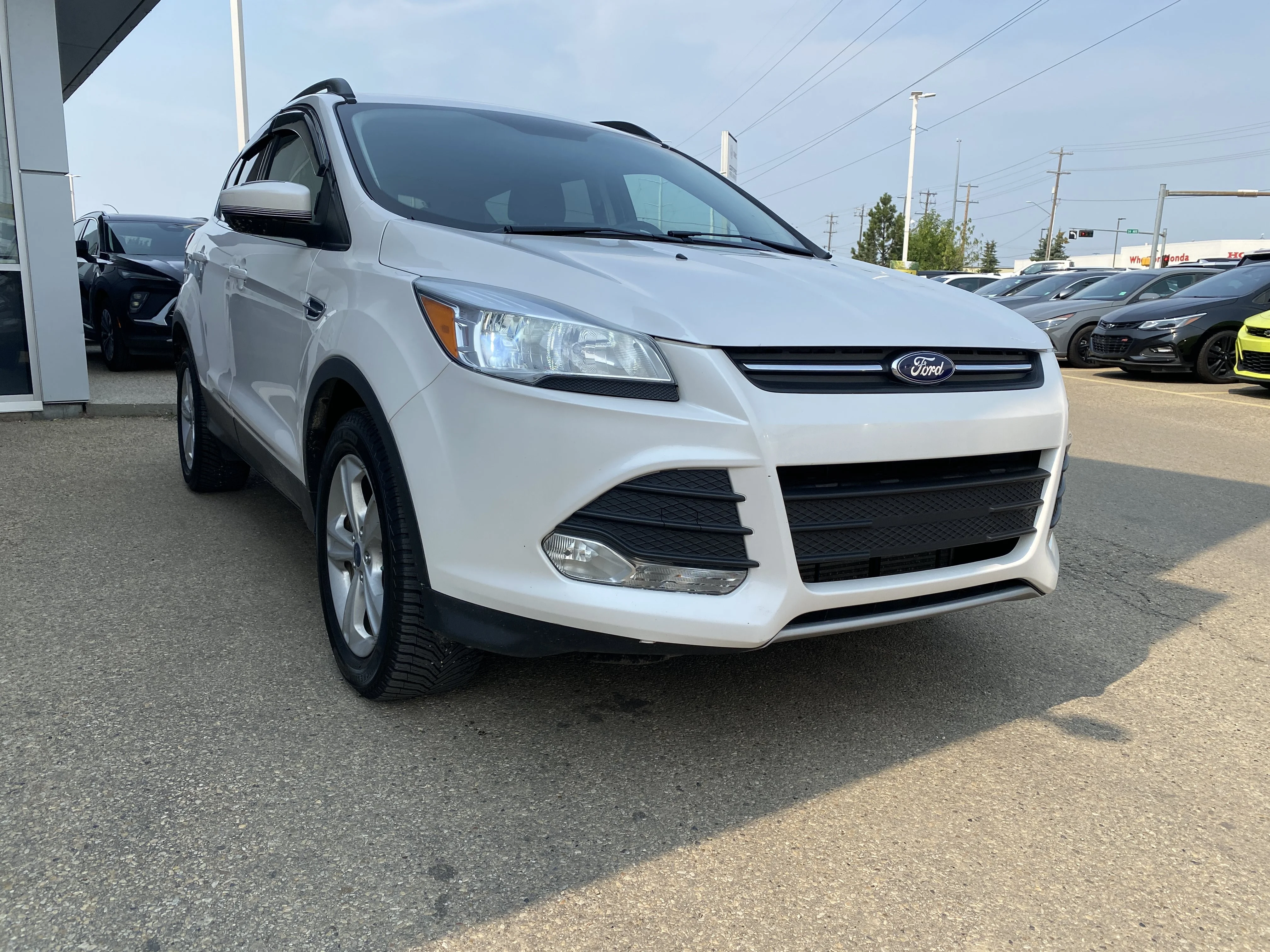 Used 2016 White Ford SE 4WD image 6