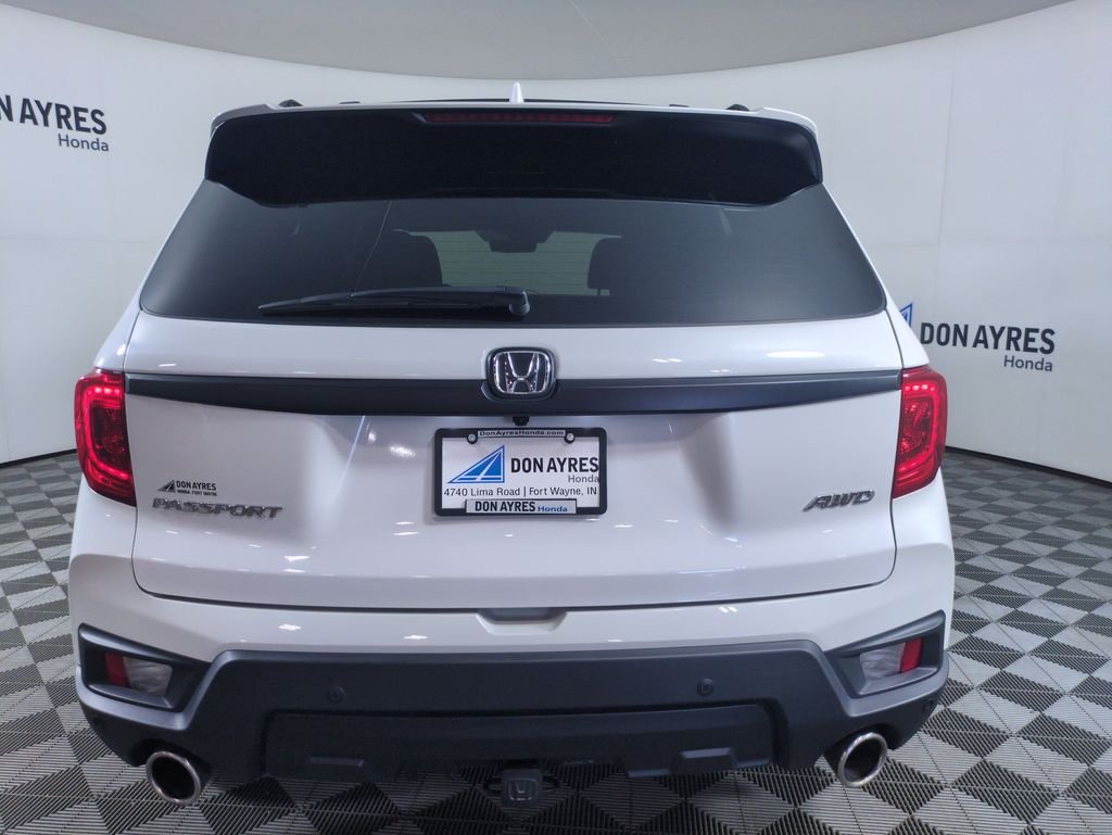 Certified Used 2023 Platinum White Pearl Honda EX-L image 5
