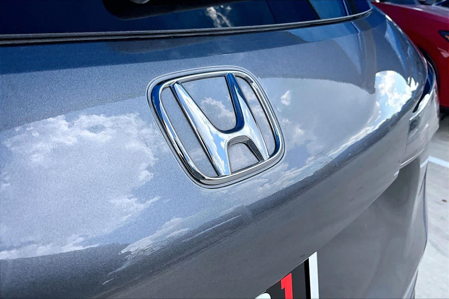 Used 2026 Modern Steel Metallic Honda LX image 31