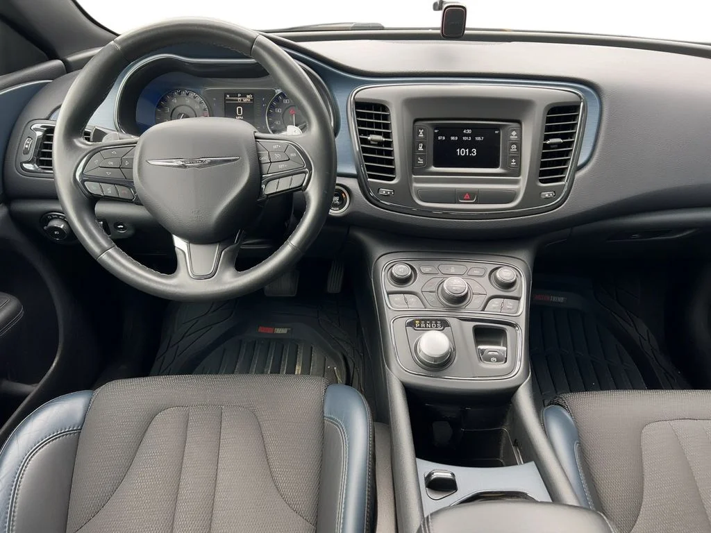 Used 2015 Black Chrysler S image 5