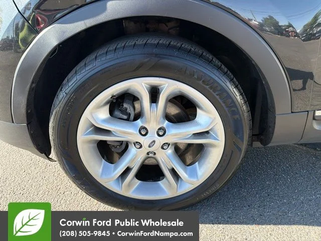 Used 2013 Black Ford Limited image 9