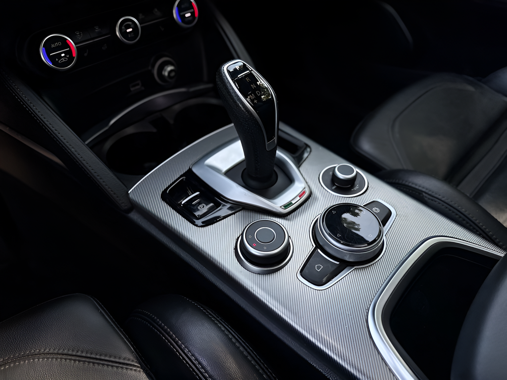 Used 2023 Gray Alfa Romeo Veloce image 10