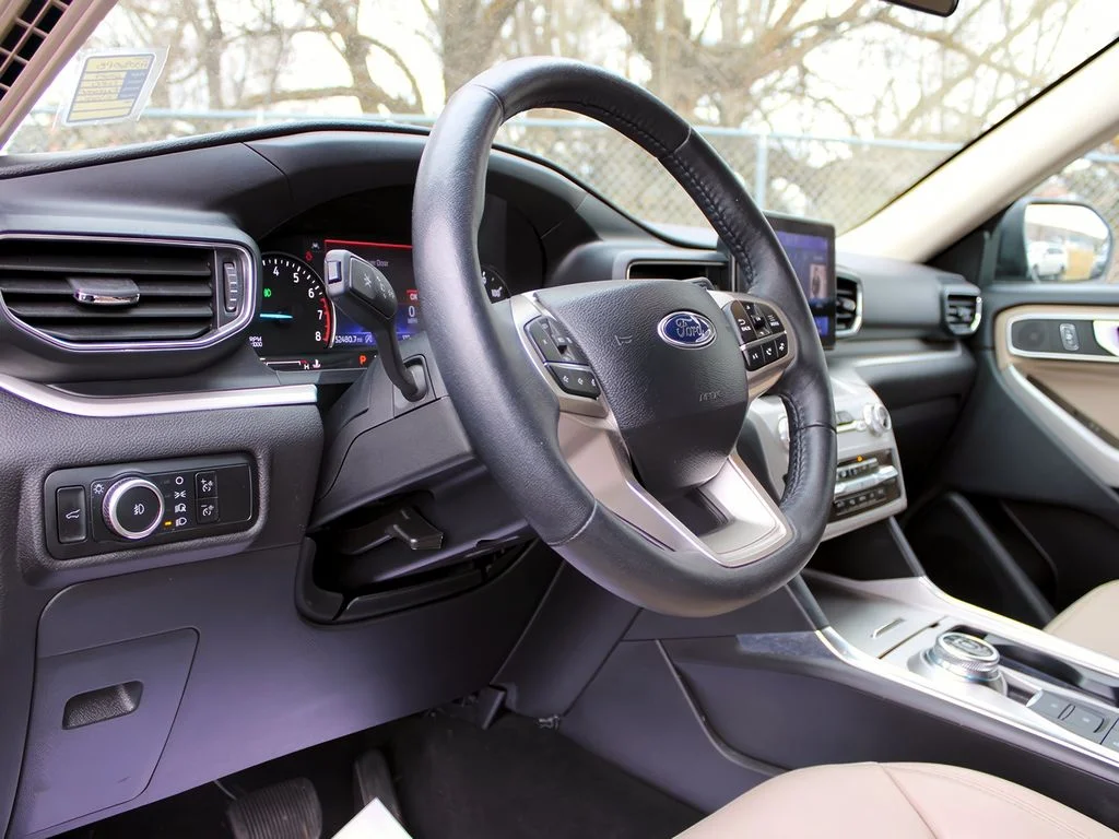 2024 Ford Explorer XLT - Photo 15
