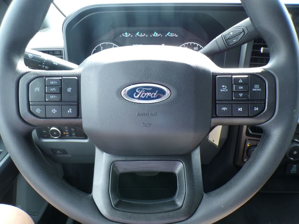 New 2026 Oxford White Ford F-250® XL image 17