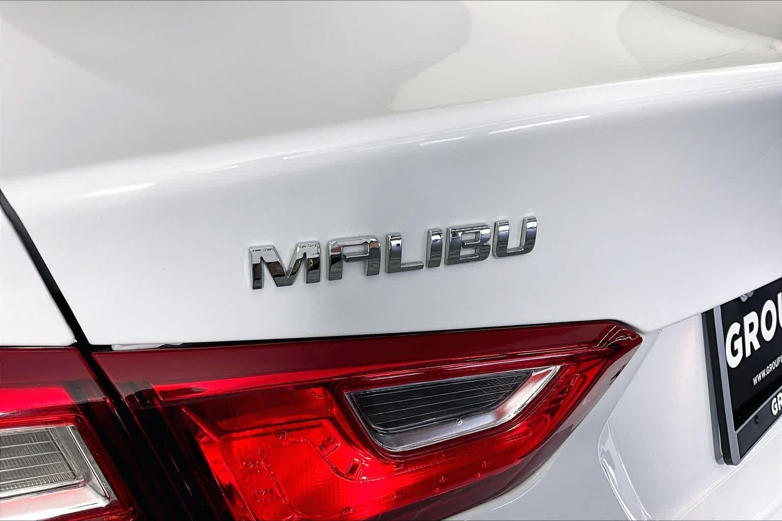 Used 2022 Summit White Chevrolet LS image 29