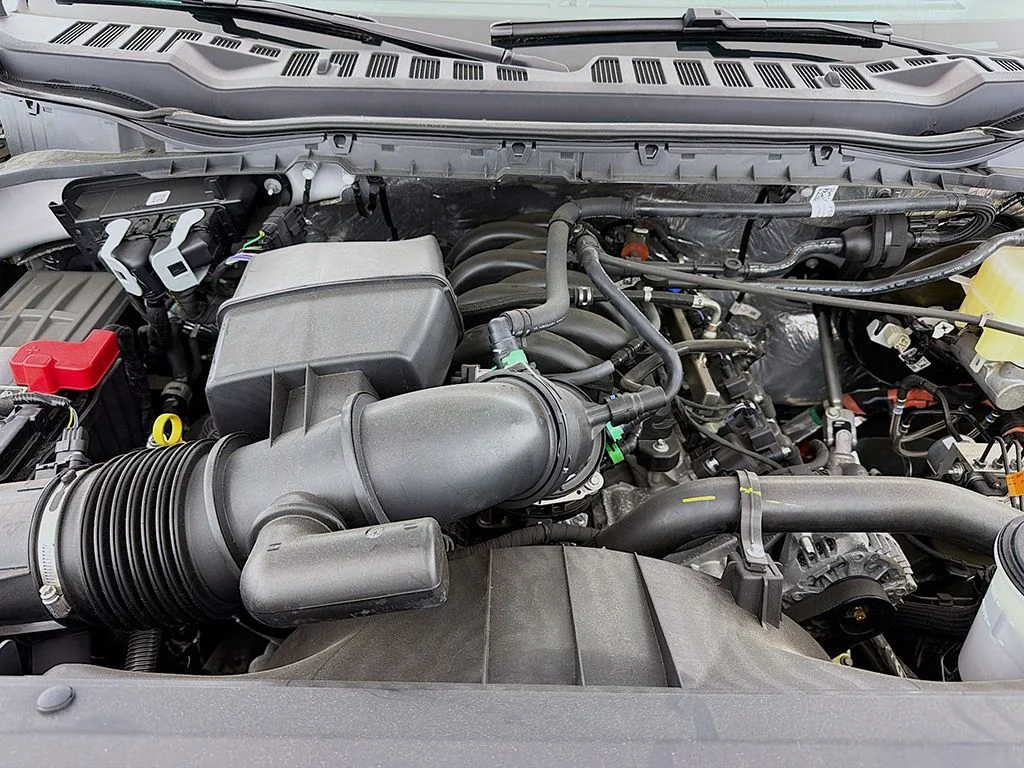 New 2025 Oxford White Ford F-350® XL image 15