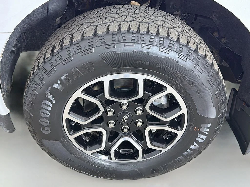 Used 2023 Oxford White Ford XLT image 19