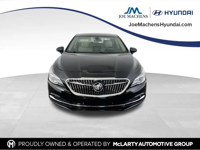 Used 2019 Black Buick Essence image 3