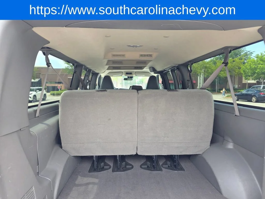 Used 2025 Summit White Chevrolet 1LT image 40