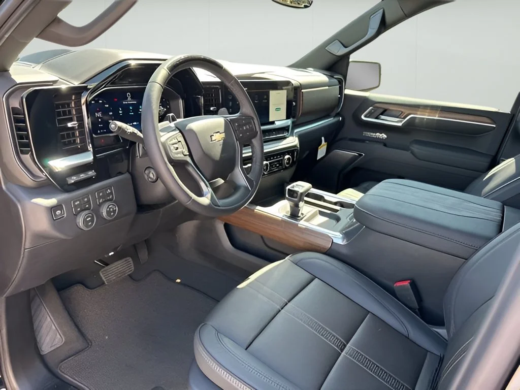 New 2026 Black Chevrolet High Country image 8