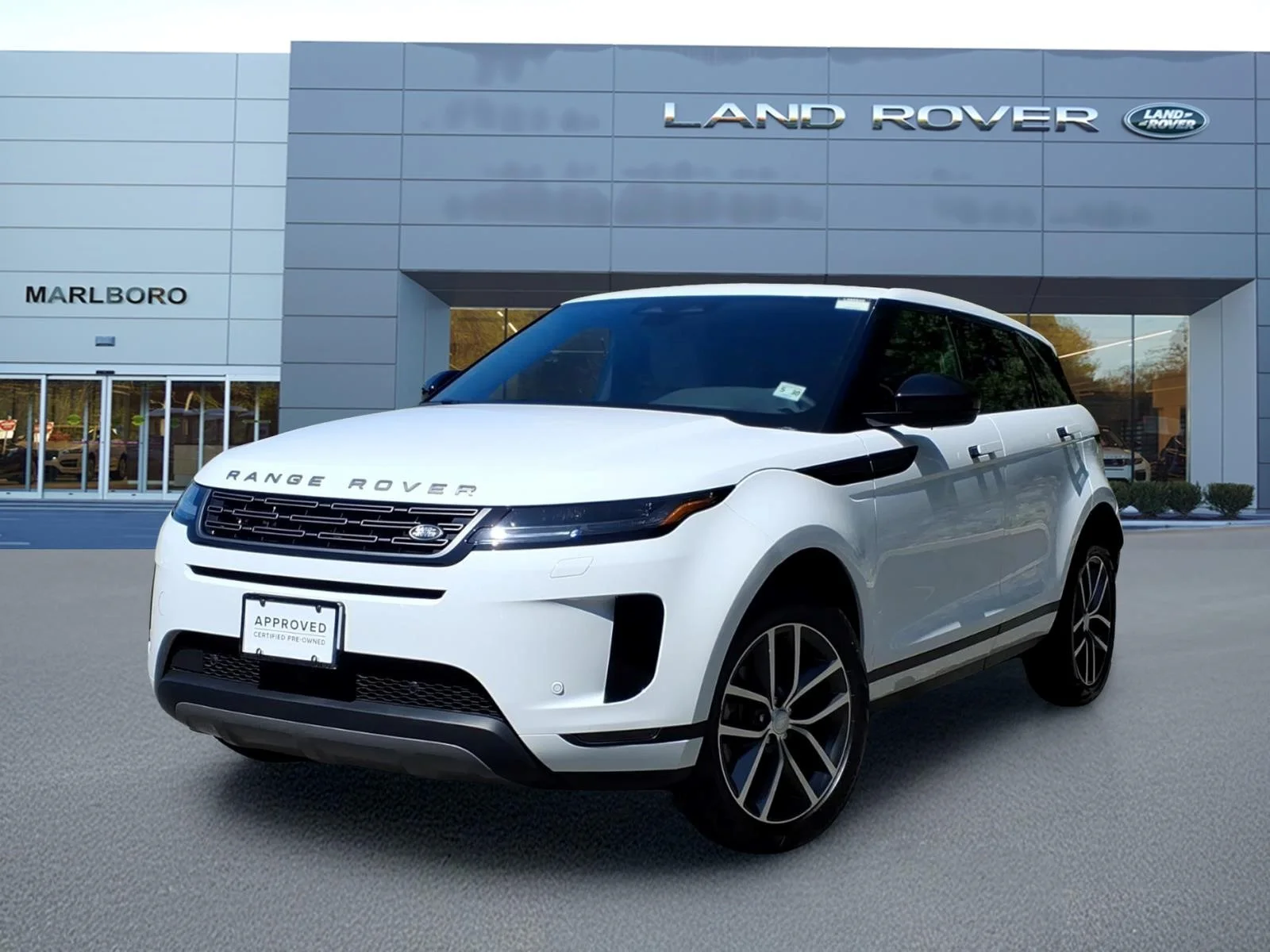 Certified Used 2026 Fuji White Land Rover S image 1