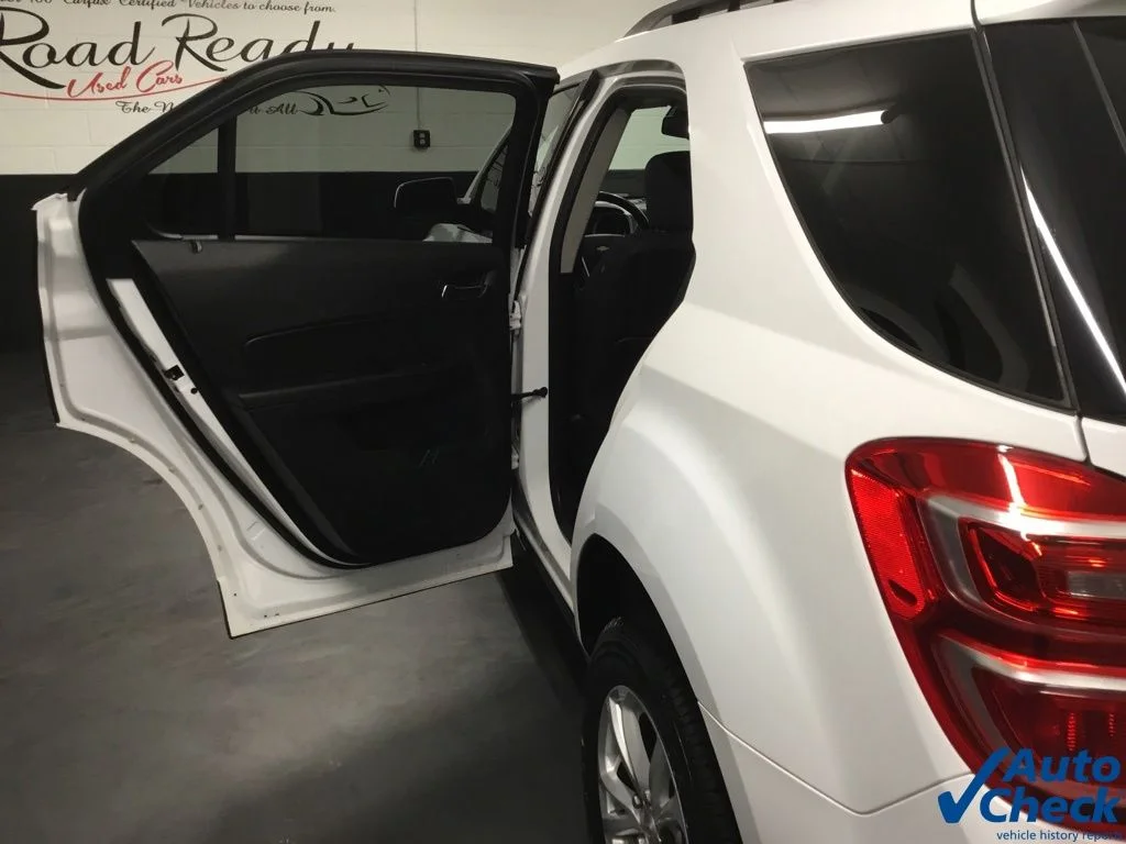 Used 2016 White Chevrolet LT image 27