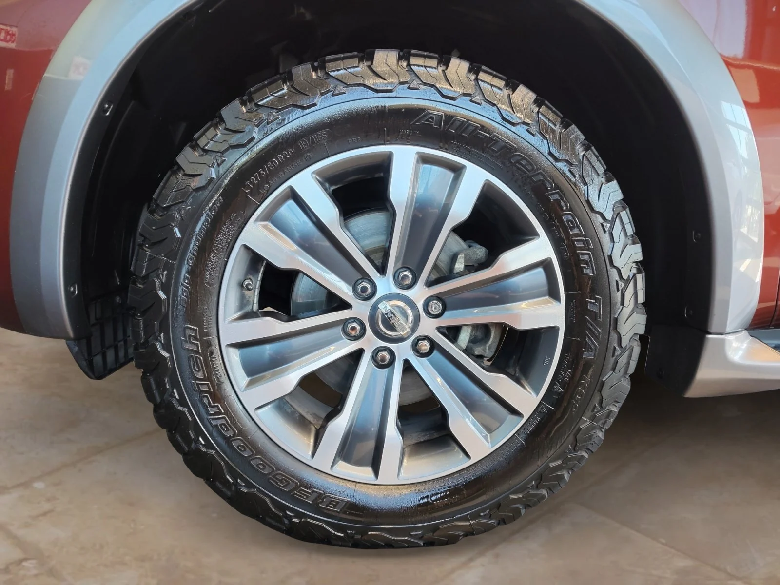 Used 2017 Forged Copper Nissan SL image 30