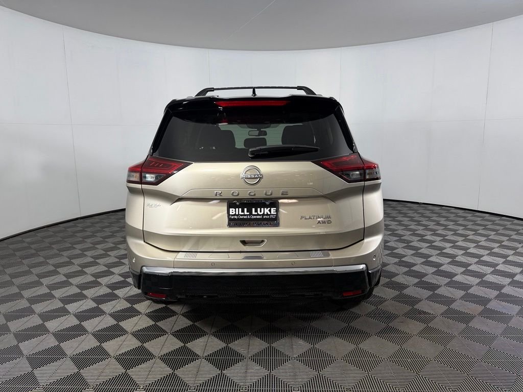 Used 2026 Gold Nissan Platinum image 8
