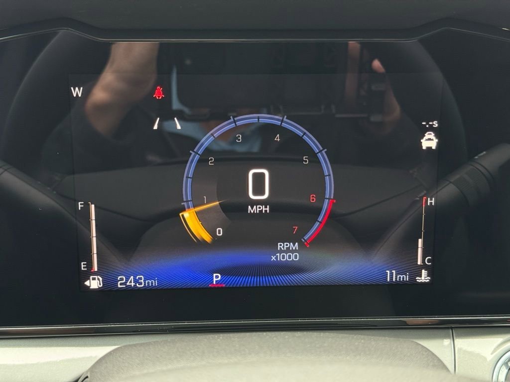 2025 Chevrolet Trax LT - Photo 25