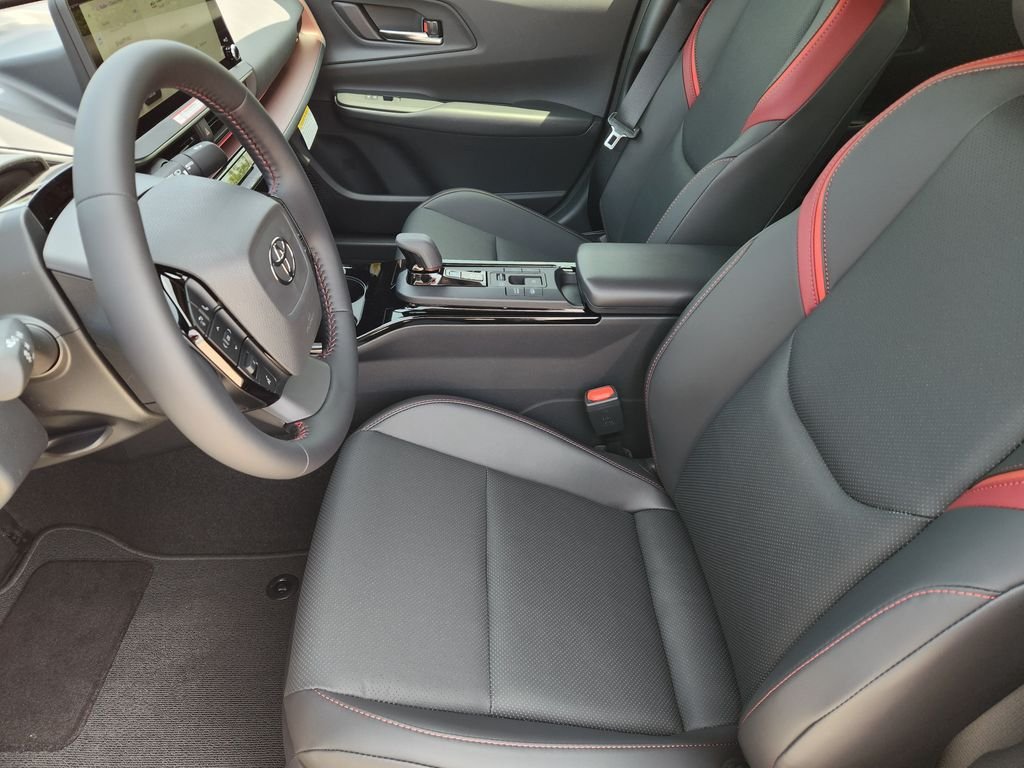 2026 Toyota Prius Plug-in Hybrid XSE - Photo 11