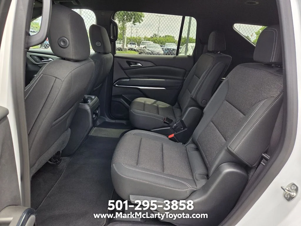 Used 2025 White Chevrolet LT image 7