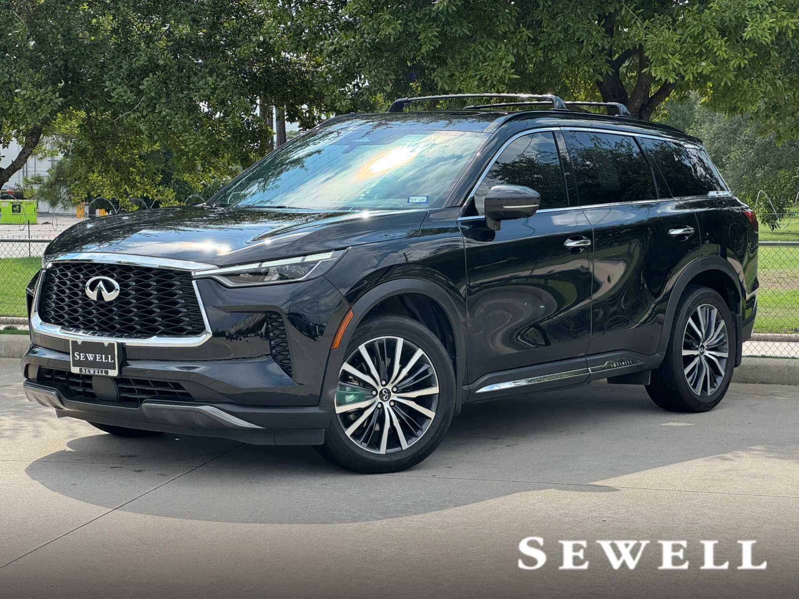 Certified Used 2024 Mineral Black INFINITI AUTOGRAPH image 1