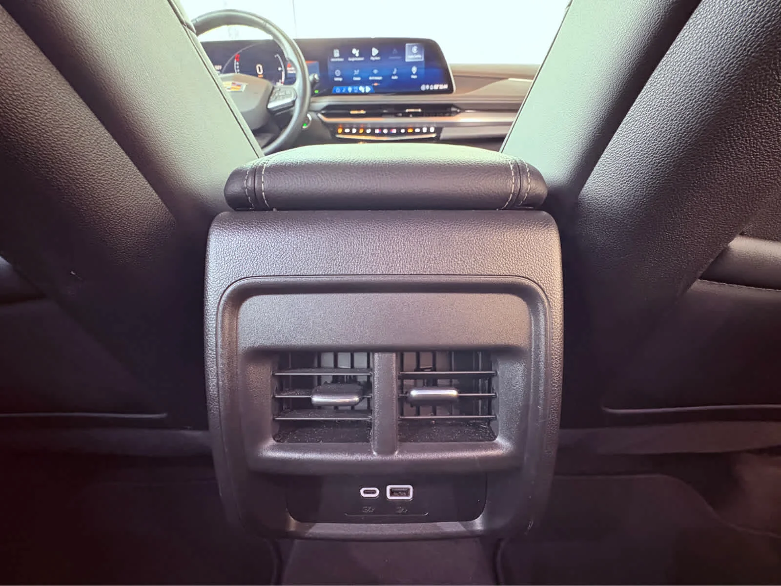 2024 Cadillac XT4 Premium Luxury - Photo 32