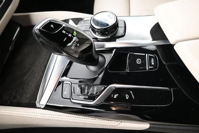 2023 BMW 5 Series M550i - Photo 13