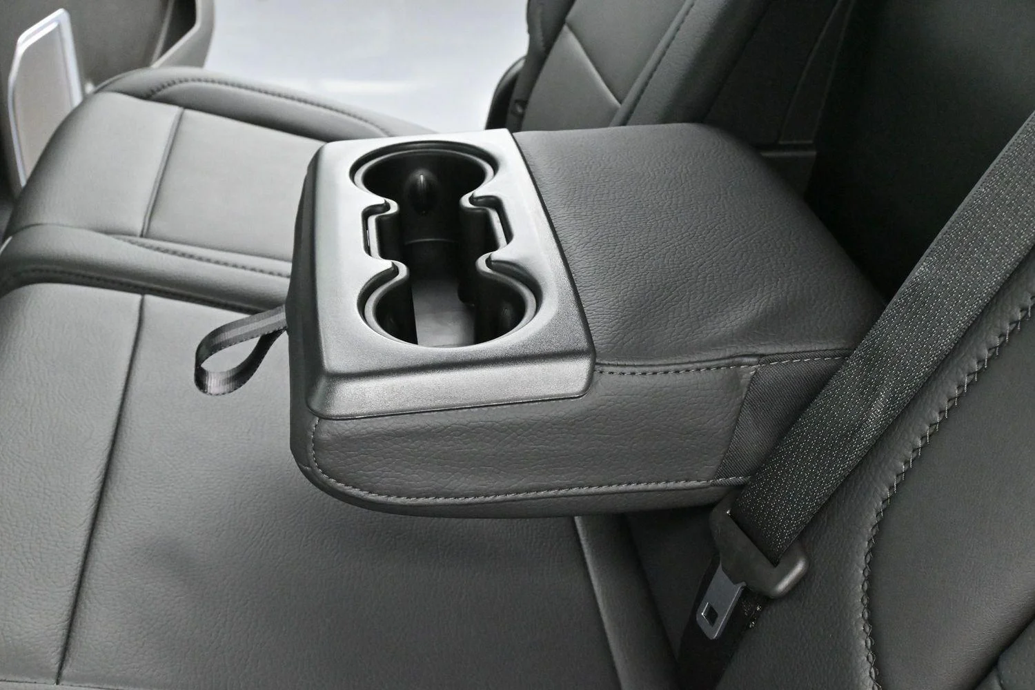 Used 2025 Onyx Black GMC Denali image 33