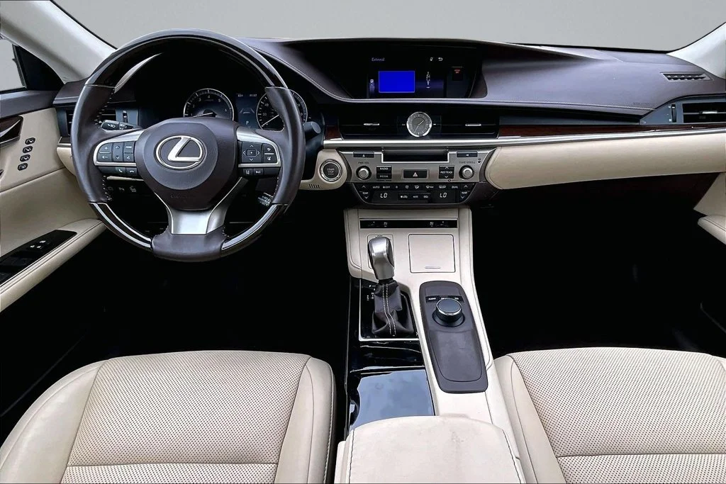 Used 2017 Silver Lexus 350 image 13