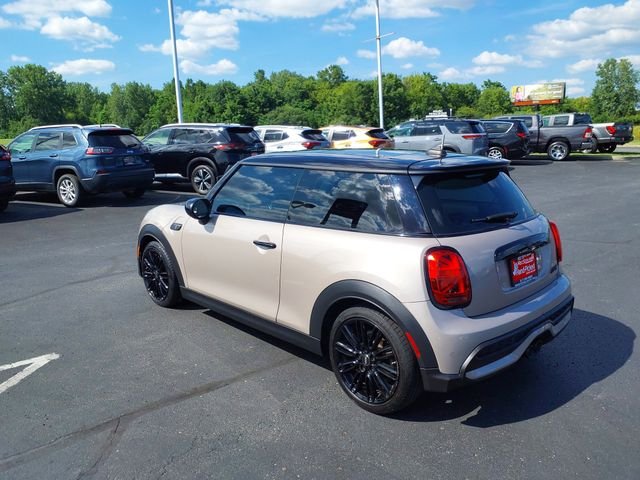 Used 2022 Gray MINI  image 6
