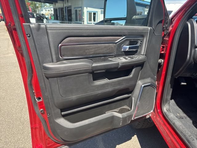 New 2026 Molten Red Pearl-Coat Exterior Paint RAM Laramie image 16