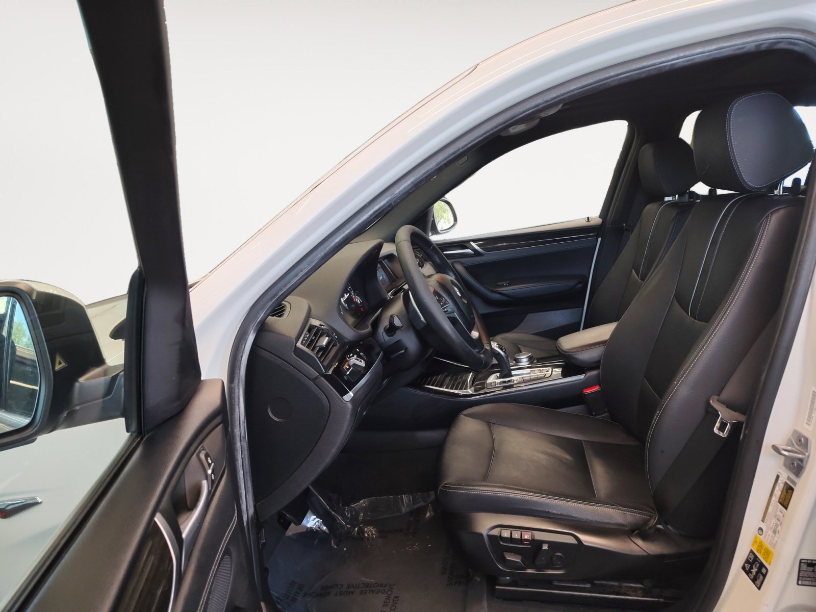 Used 2018 Alpine White BMW xDrive28i image 22