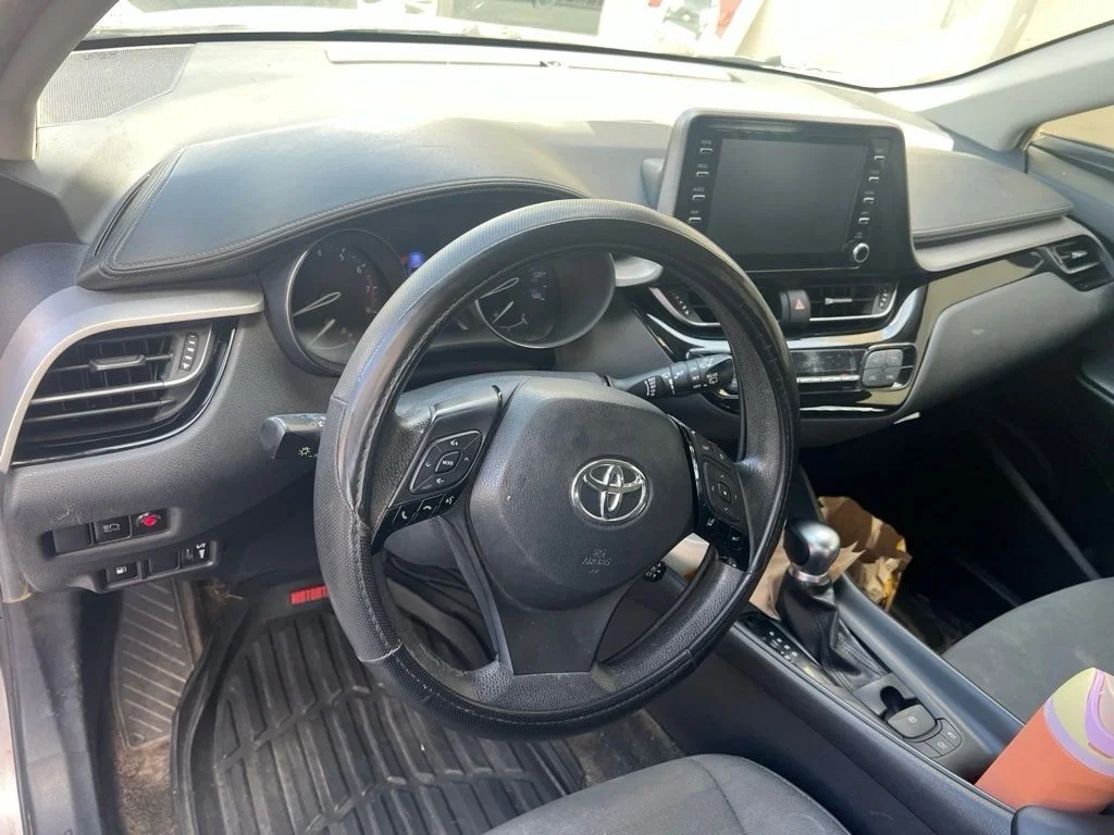 Used 2020 Gray Toyota LE image 4