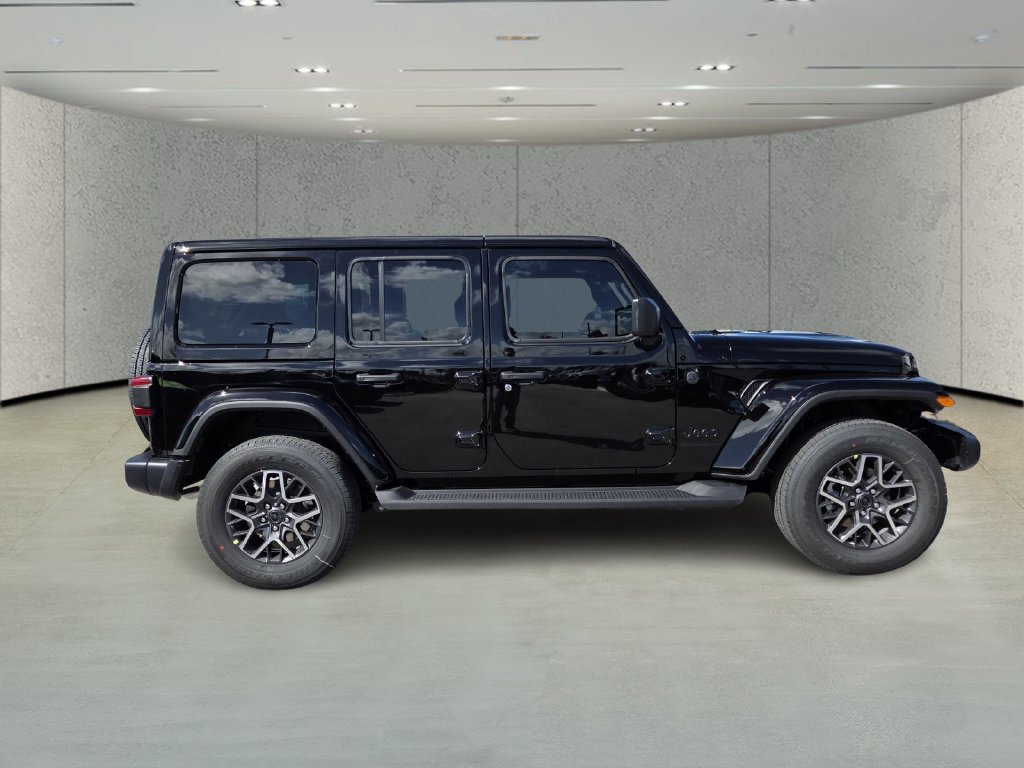 New 2026 Black Clear-Coat Exterior Paint Jeep Sahara image 3