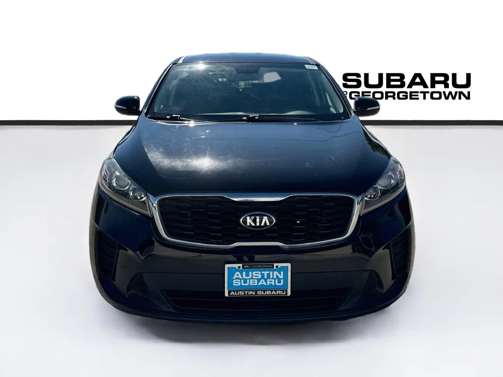 Used 2019 Black Kia L image 2
