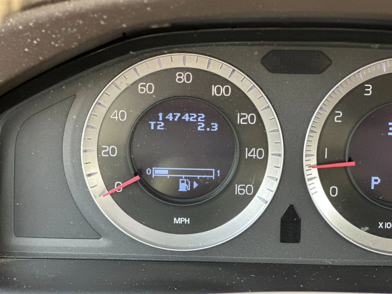 Used 2010  Volvo T6 image 27
