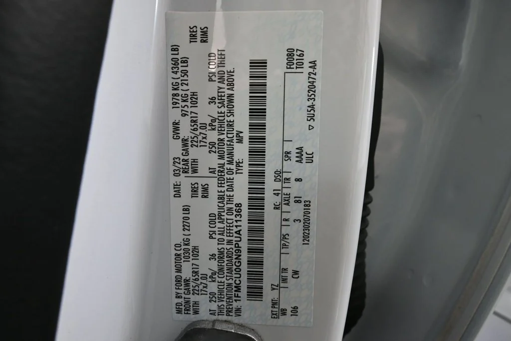 Used 2023 White Ford Active image 40