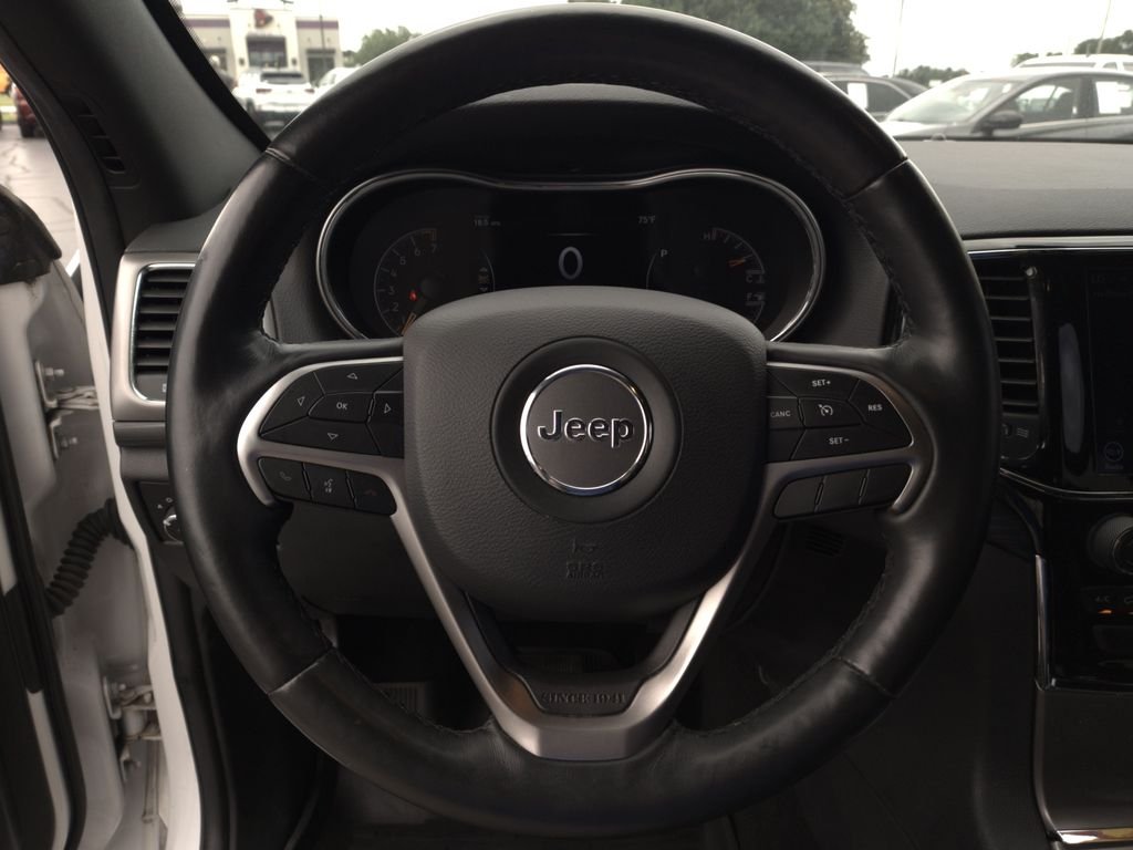 Used 2019 White Jeep Altitude image 17