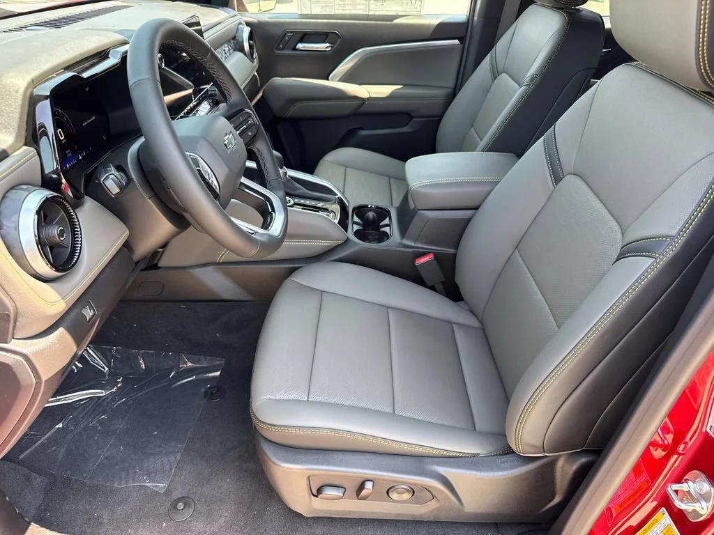 2026 Chevrolet Colorado ZR2 - Photo 15